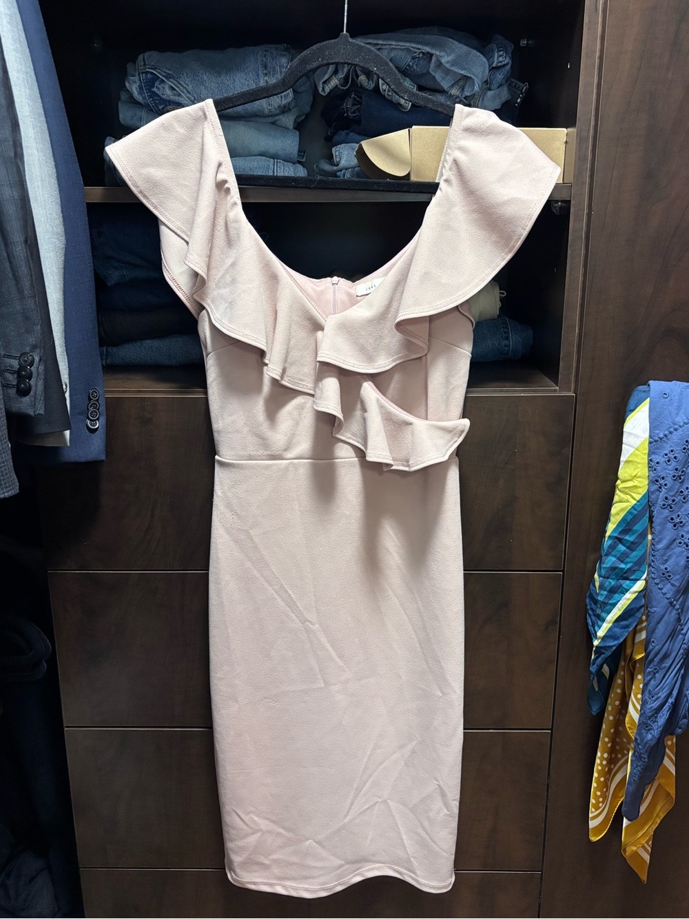 Ruffle bodycon dress dusty pink